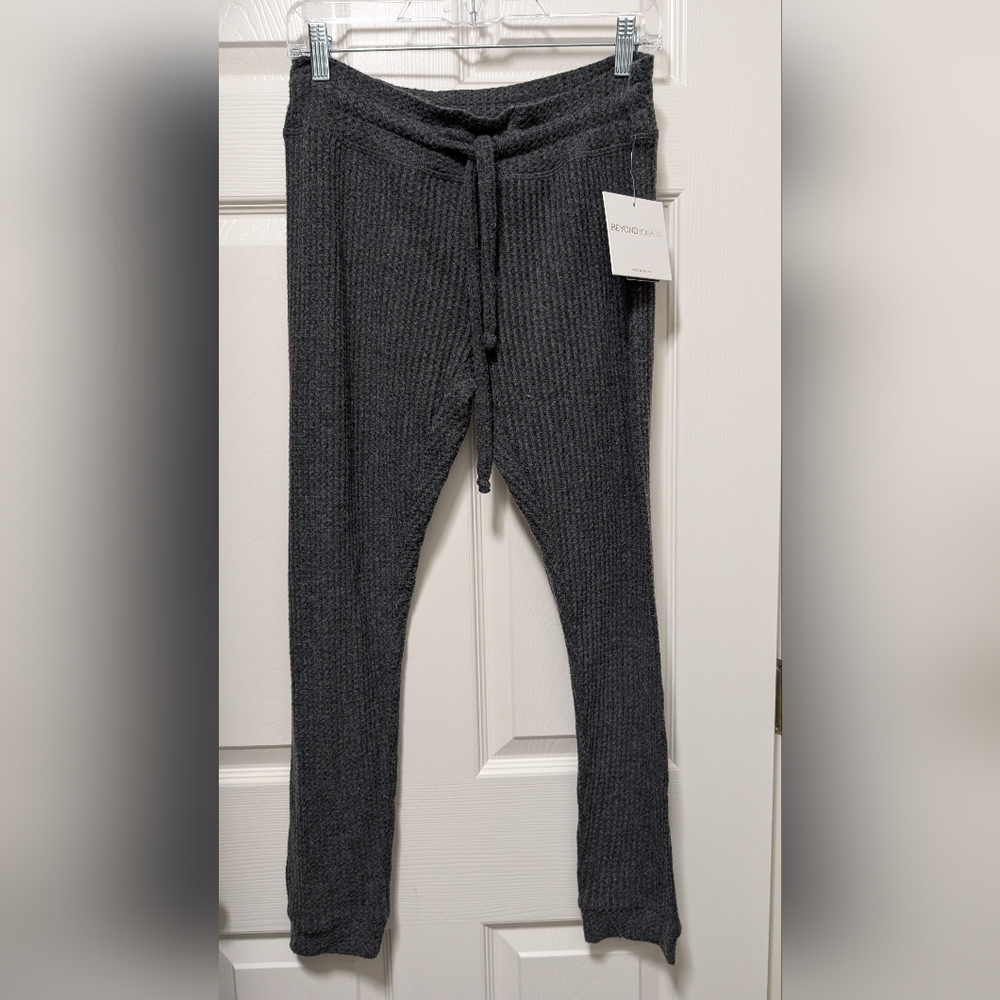 NWT Beyond Yoga Waffle Living Easy Sweatpants Gray Drawstring Tapered Size Small